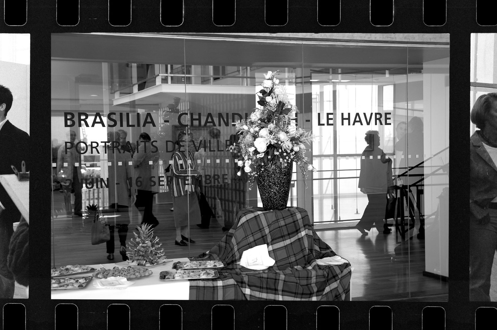 "Portraits de villes" et petits fours, Le Havre, 2007.