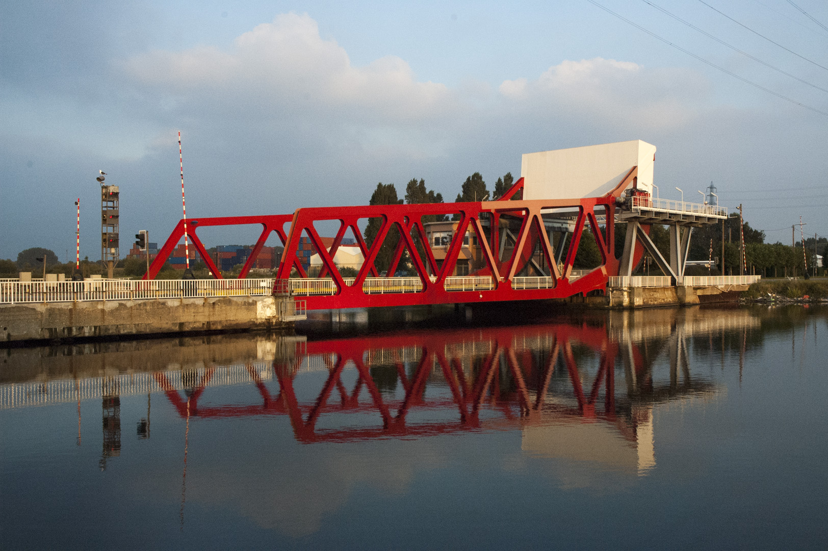Pont rouge, Le Havre, 2008.